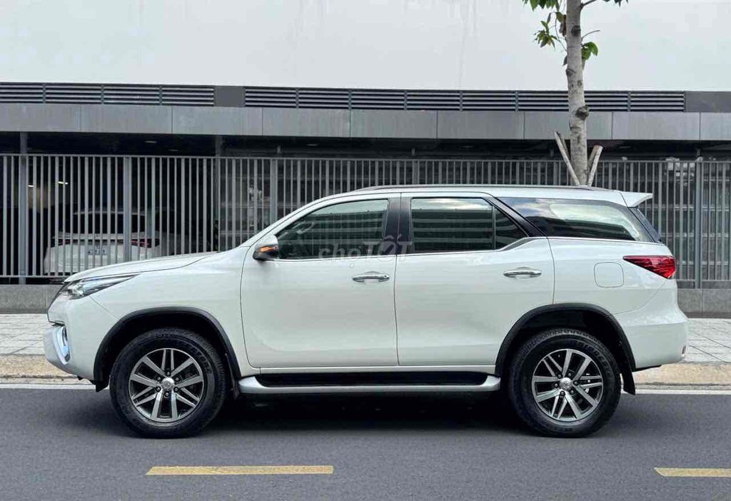 Toyota Fortuner 2019 - ảnh 4