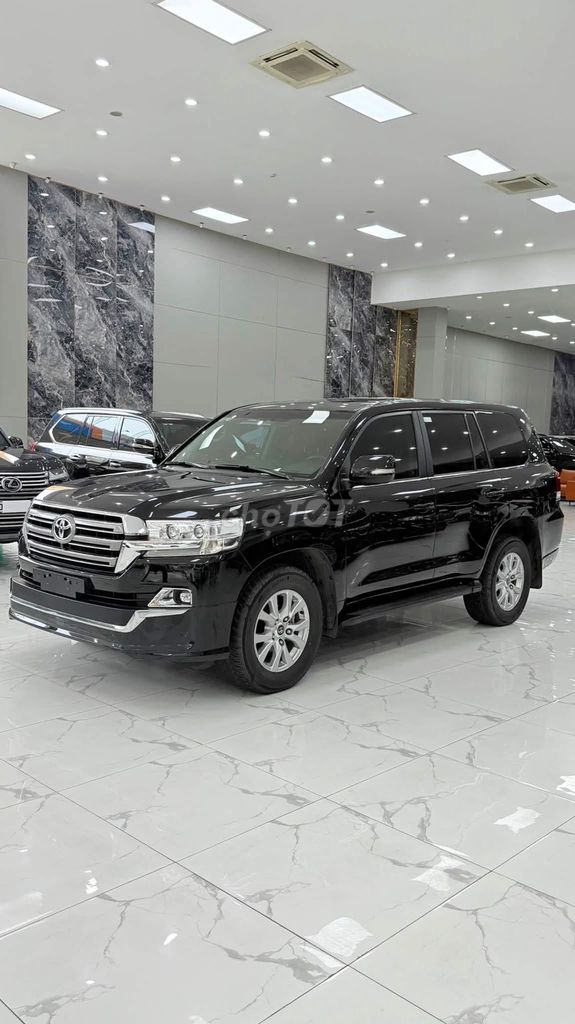 Toyota Land Cruiser 2020 - ảnh 2