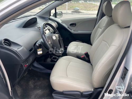 Toyota Yaris 1.3 AT 2010 - ảnh 3