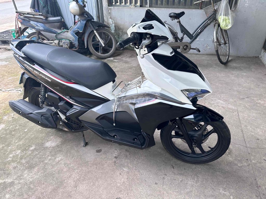Honda Air Blade 2016 - ảnh 4