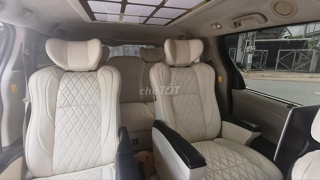 Toyota Sienna 2010 - ảnh 3