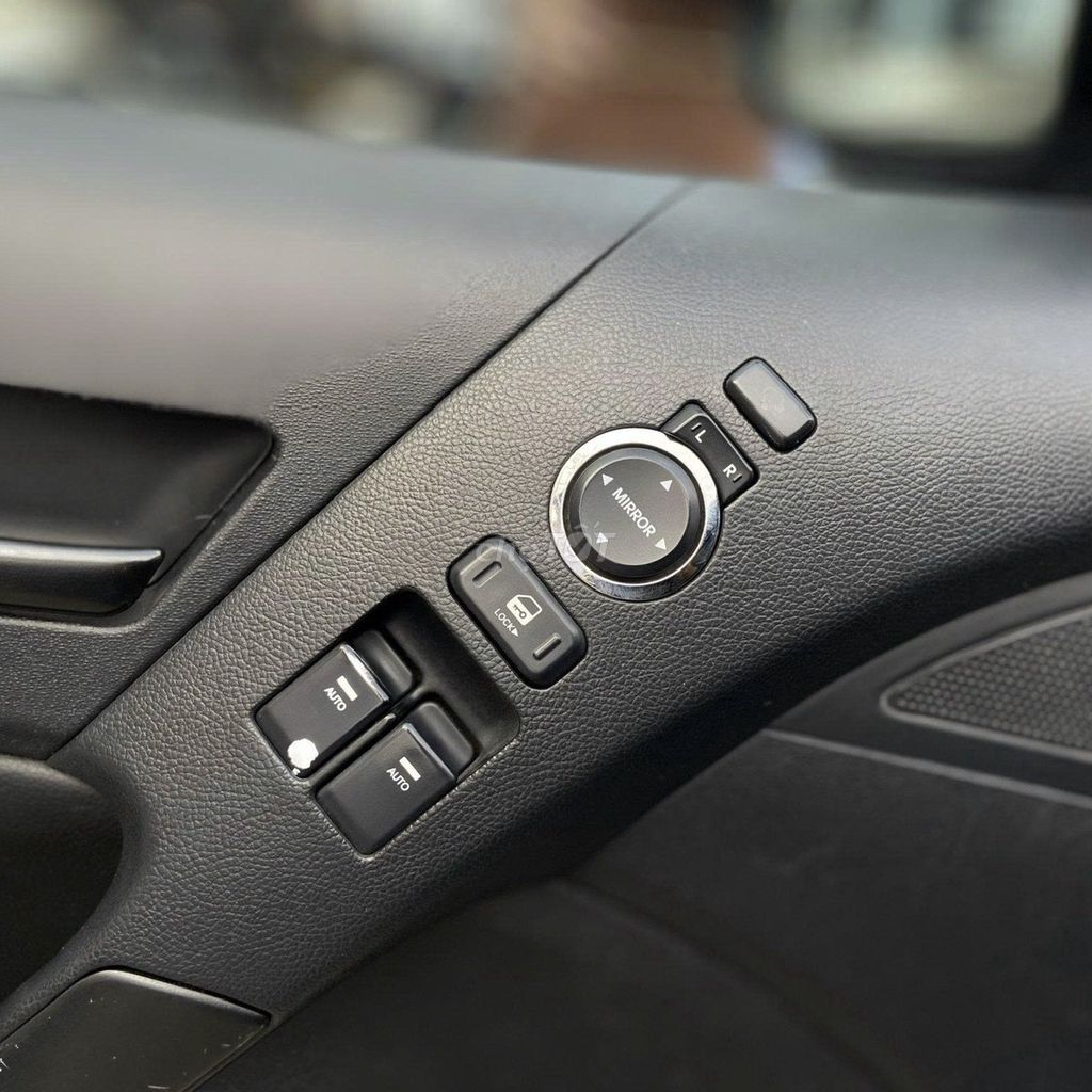 Hyundai Genesis 2009 - ảnh 5