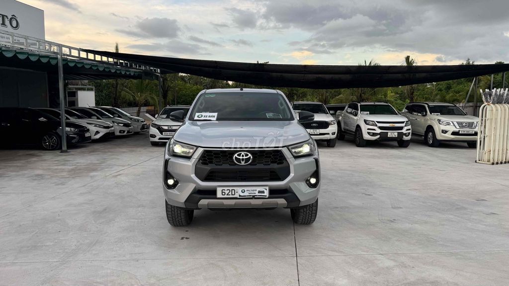 Toyota Hilux 2025 - ảnh 1