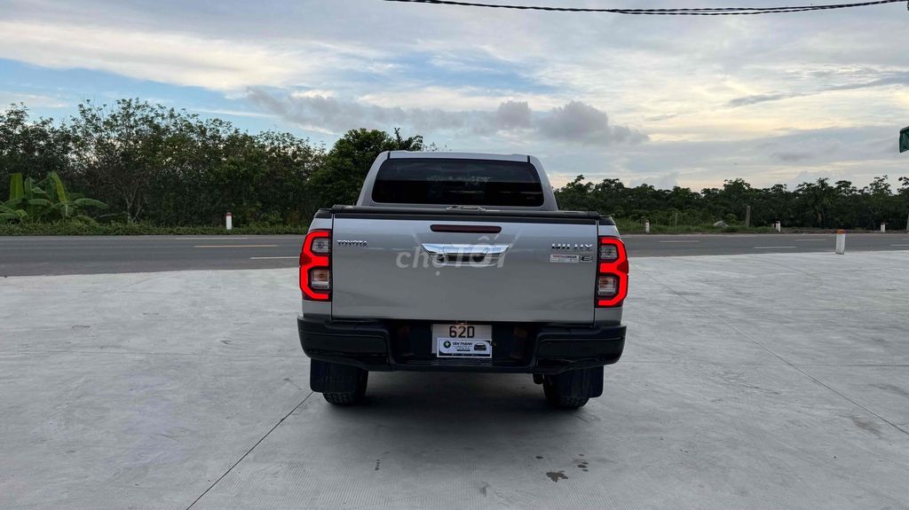 Toyota Hilux 2025 - ảnh 2