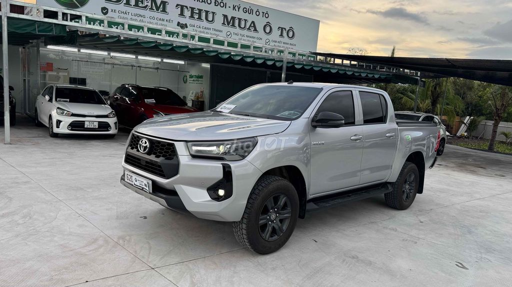 Toyota Hilux 2025 - ảnh 3