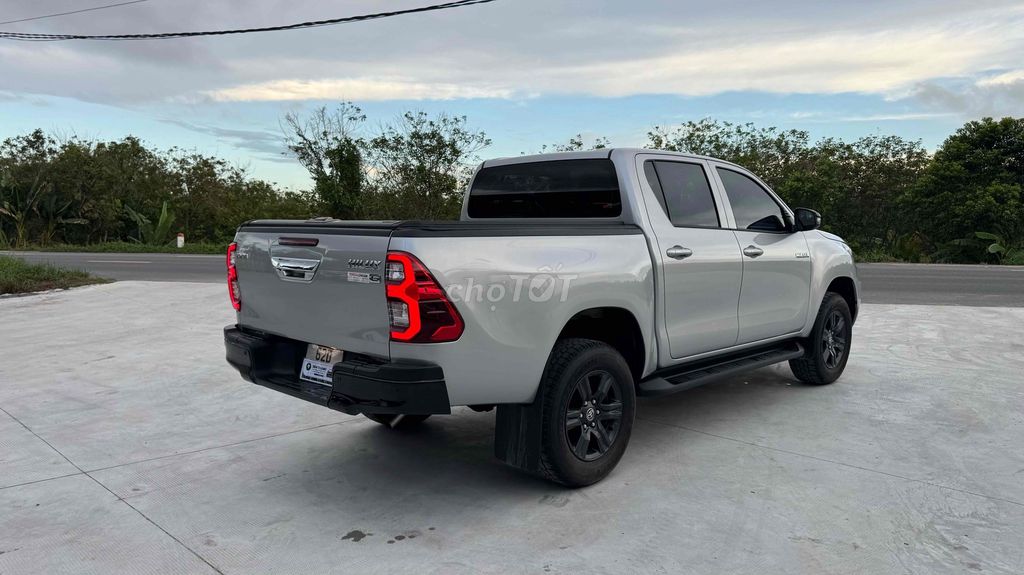 Toyota Hilux 2025 - ảnh 4