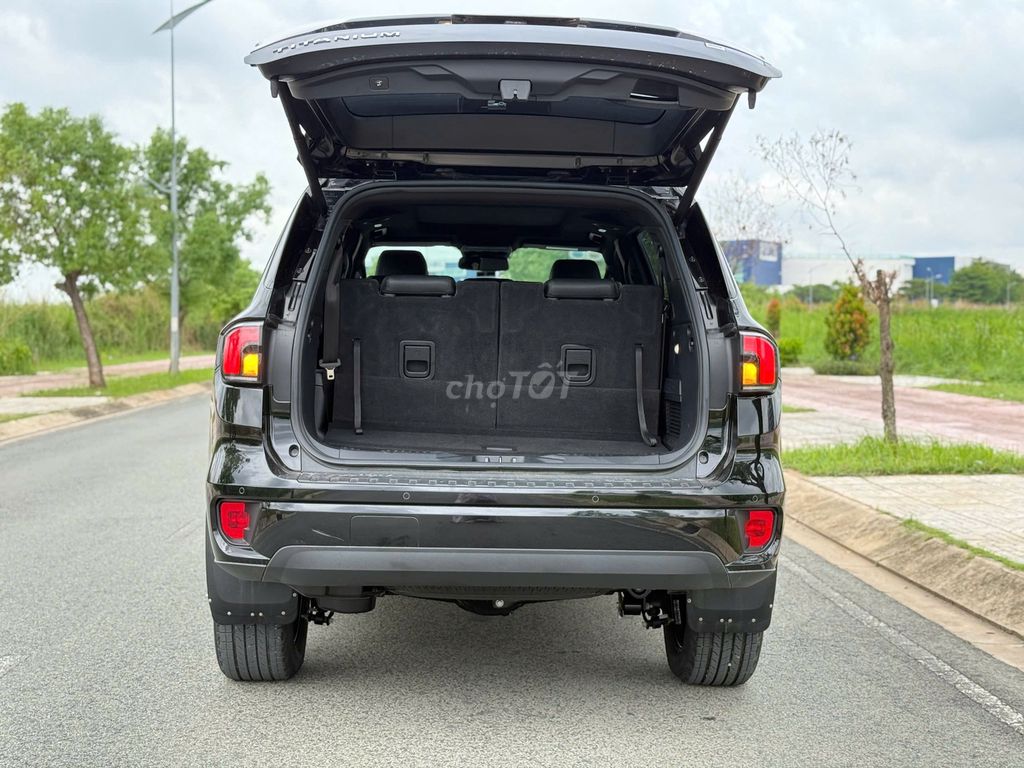 Ford Everest 2023 - ảnh 3
