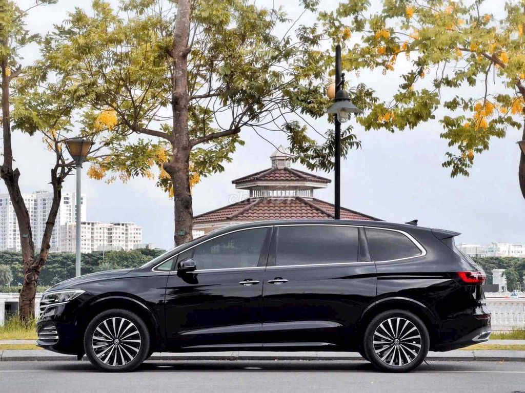 Volkswagen Viloran - ảnh 2
