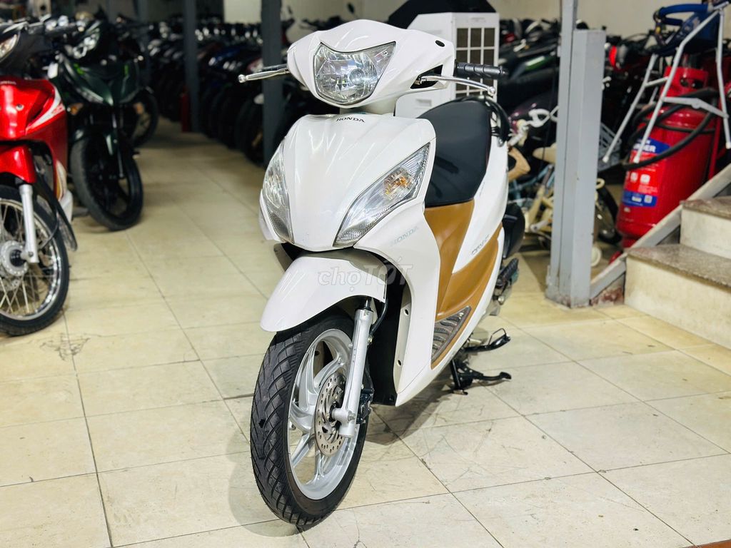 XE M 2012 - ảnh 5