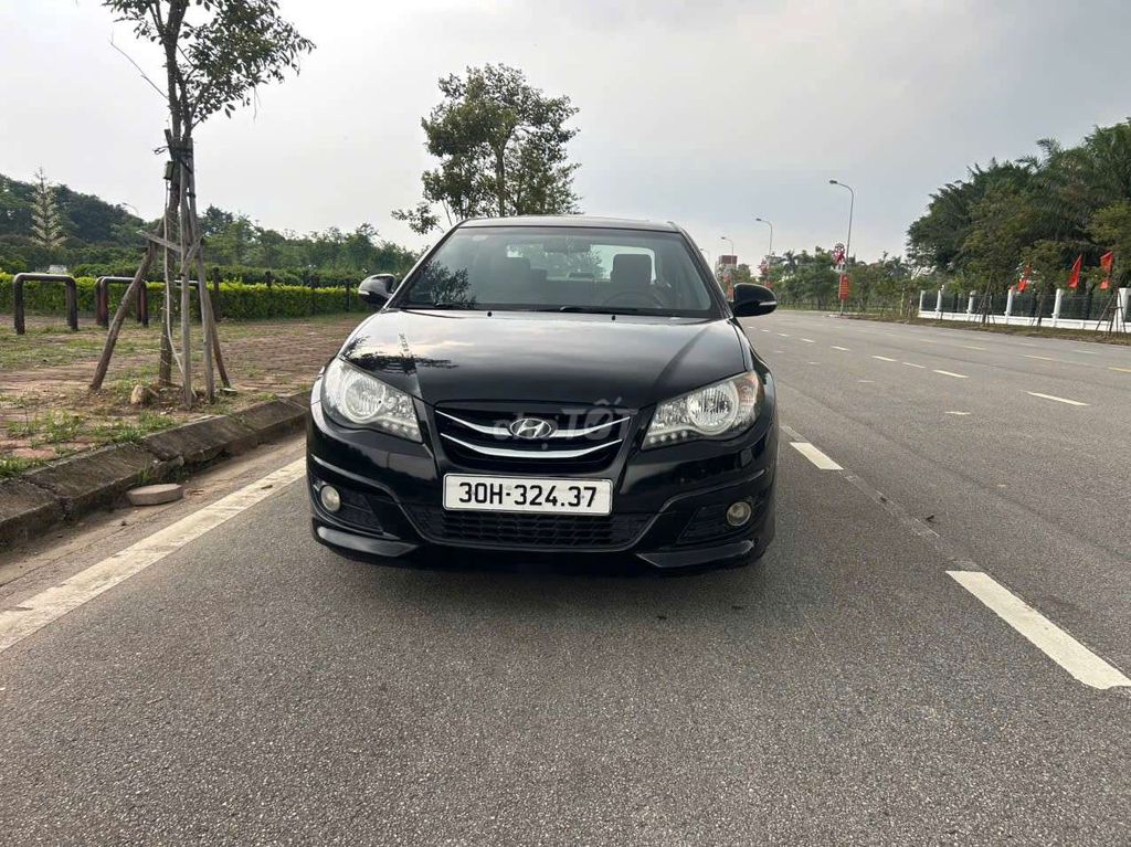 Hyundai Avante - ảnh 5
