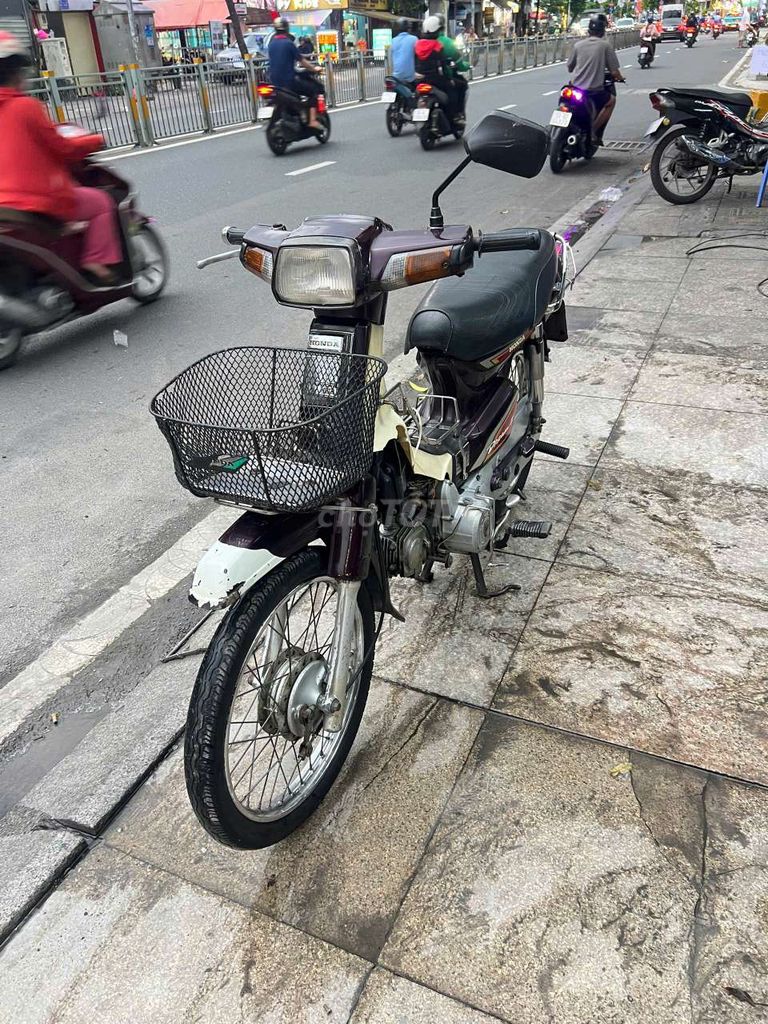Honda Dream 1995 - ảnh 1