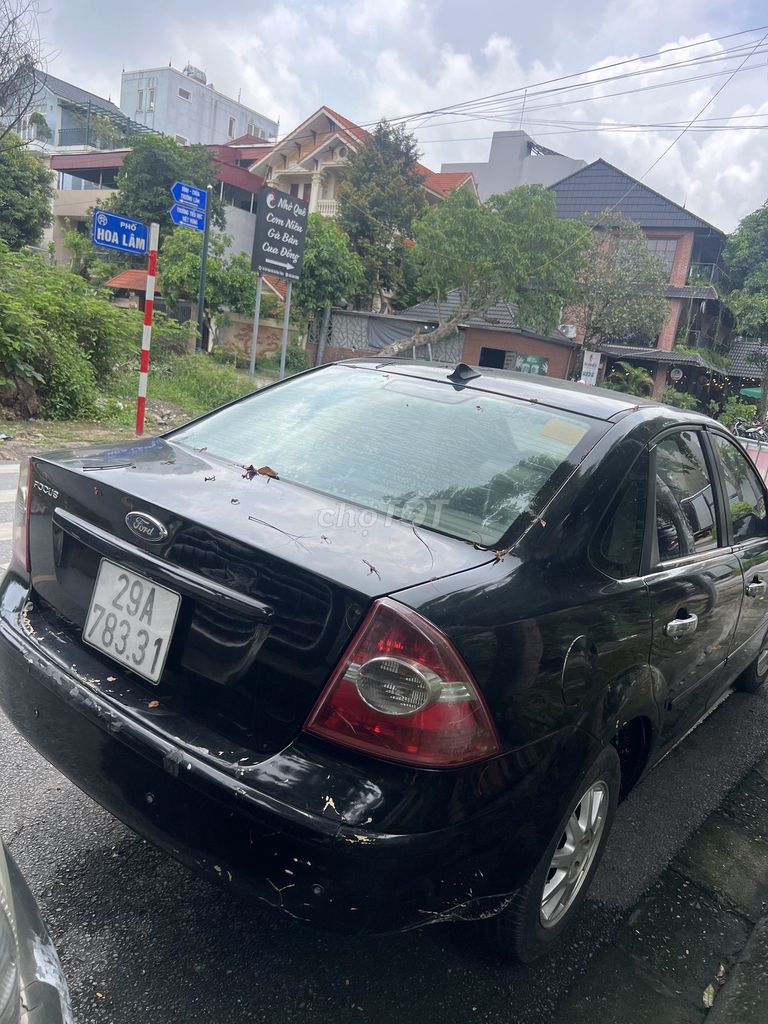 Ford Focus - ảnh 2