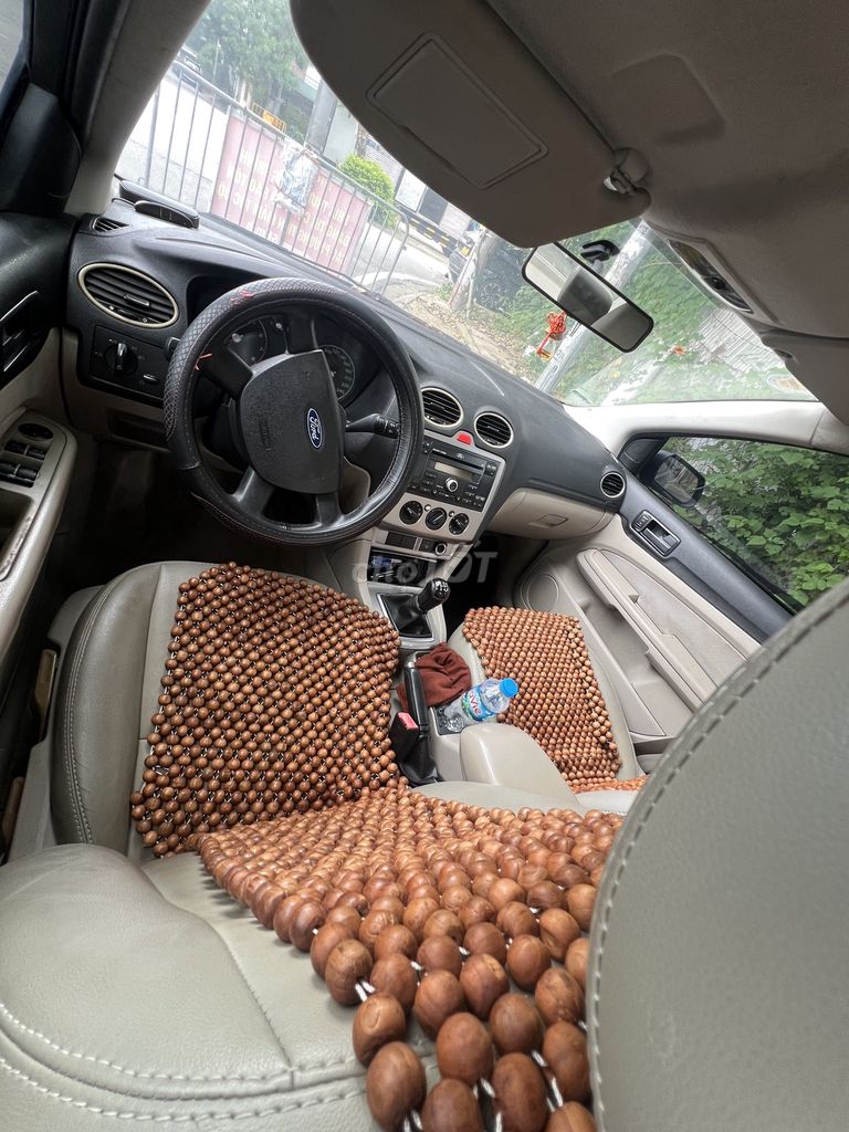 Ford Focus - ảnh 4