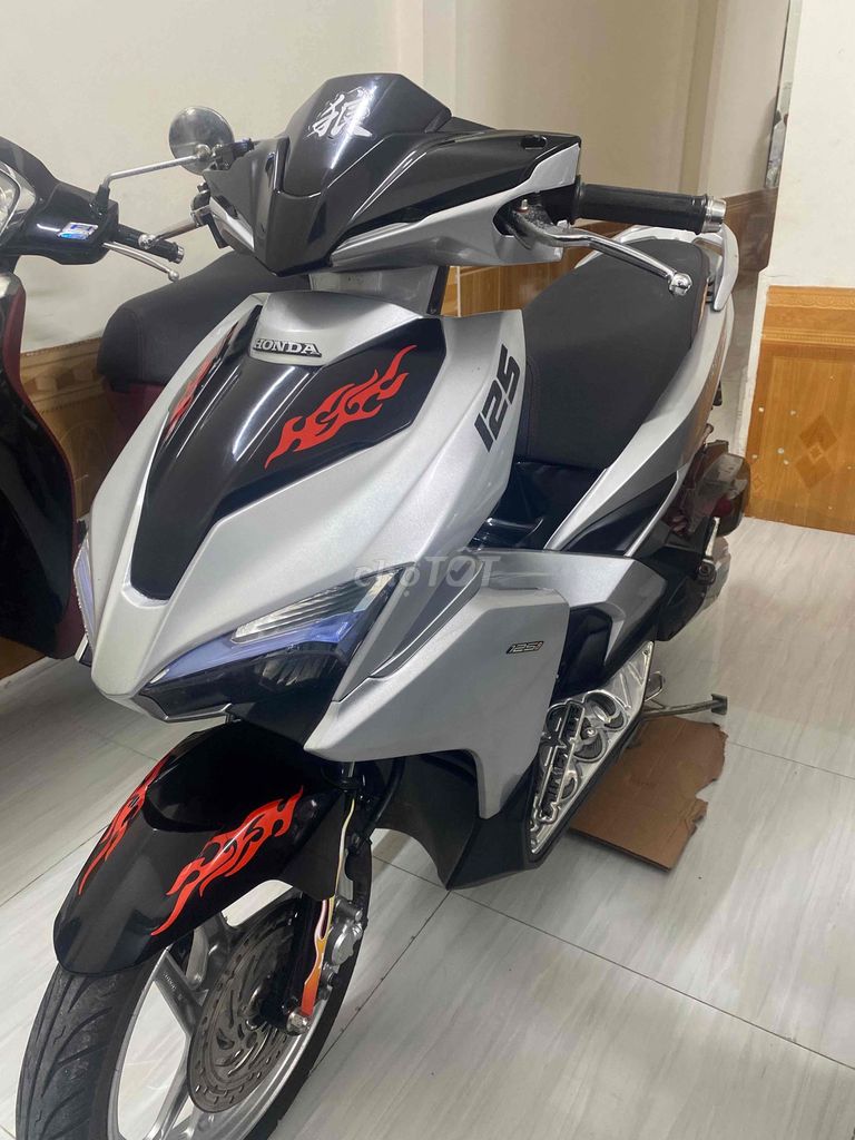 Honda Air Blade 2017 - ảnh 2