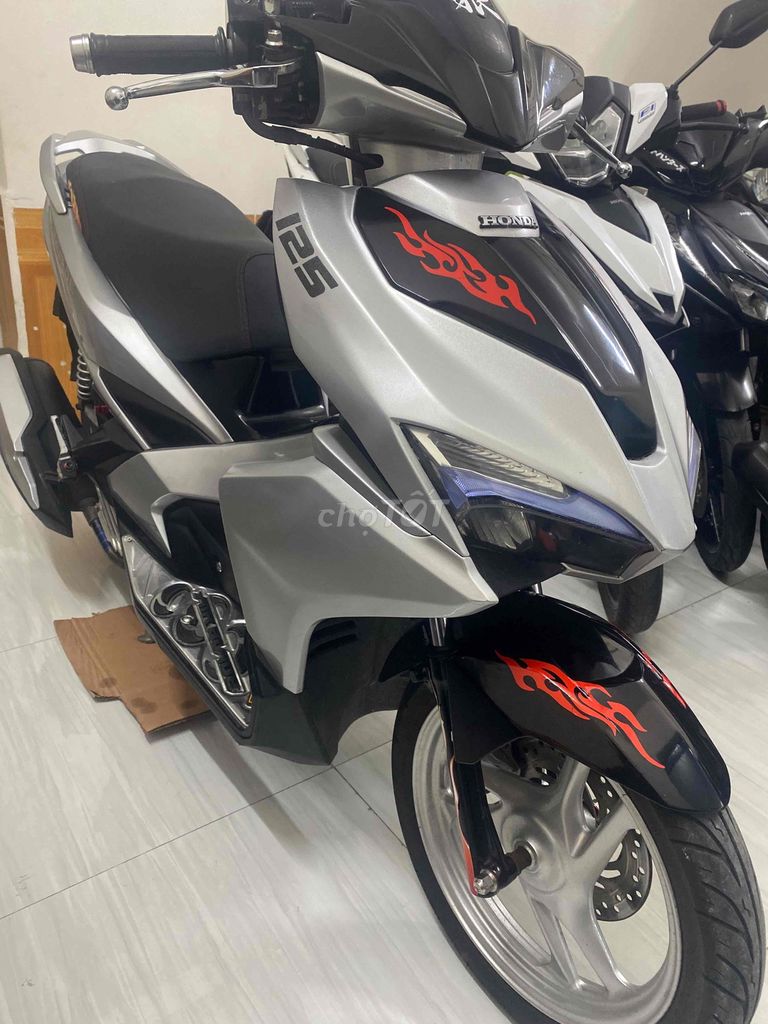 Honda Air Blade 2017 - ảnh 3