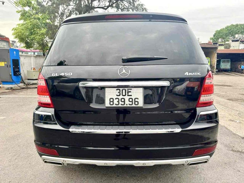 Mercedes-Benz 2010 - ảnh 2