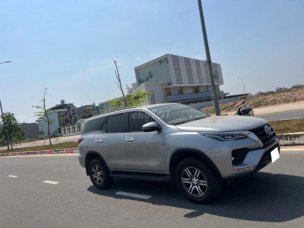 Toyota Fortuner 2022 - ảnh 1
