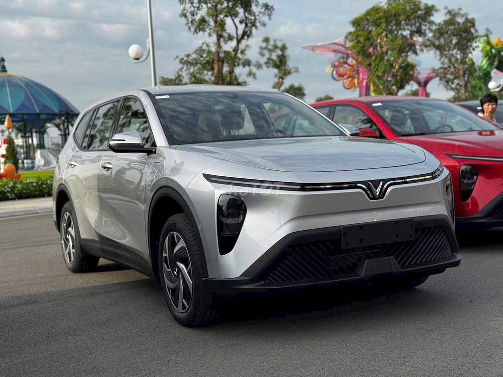 VinFast Limo Green 2026 - ảnh 1