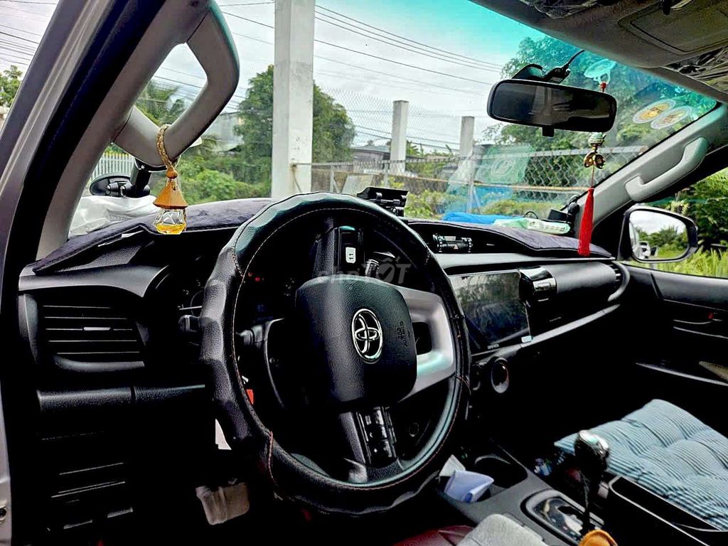 Toyota Hilux 2018 - ảnh 3