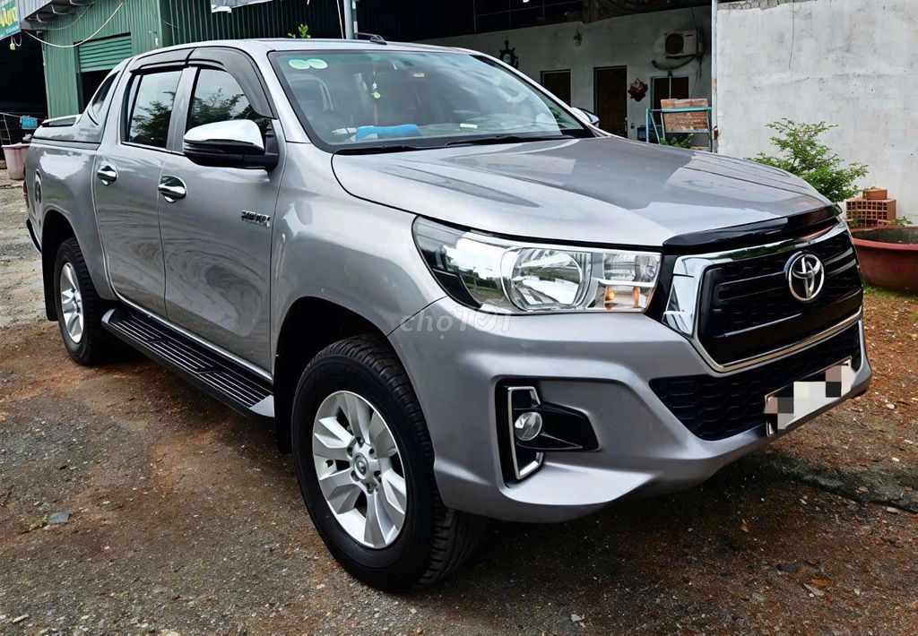 Toyota Hilux 2018 - ảnh 4