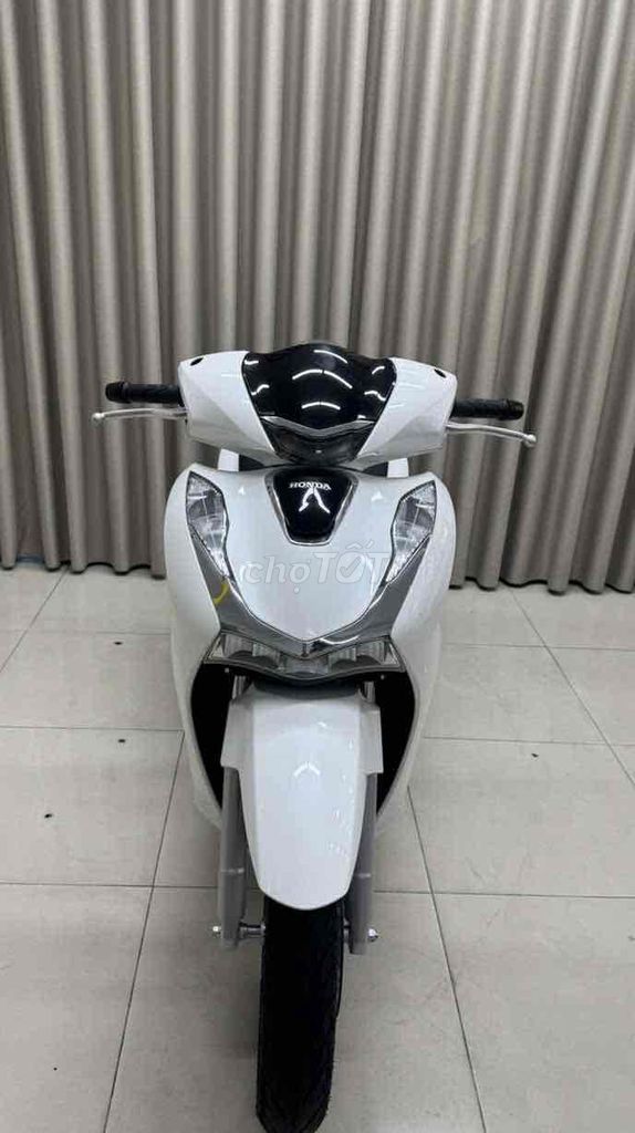 Honda SH 2025 - ảnh 1