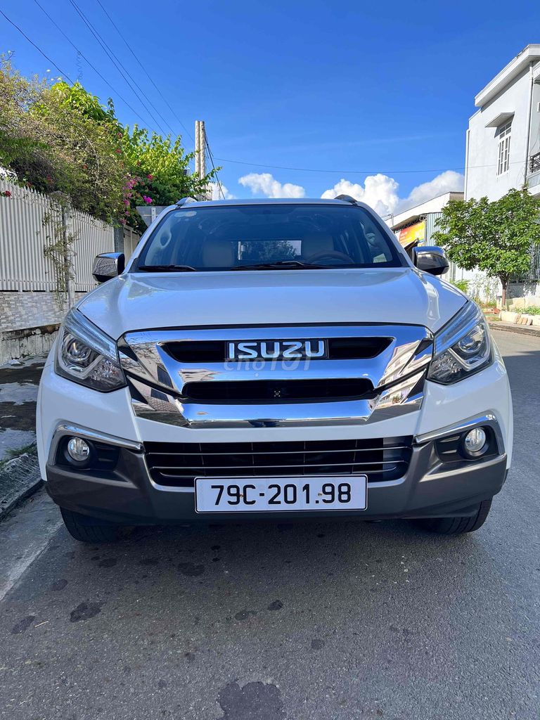 Isuzu 2019 - ảnh 1