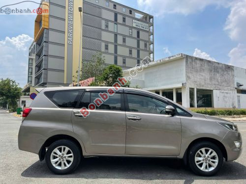 Toyota Innova 2.0E 2016 - ảnh 3