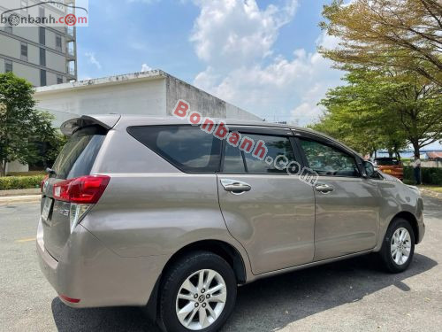 Toyota Innova 2.0E 2016 - ảnh 4