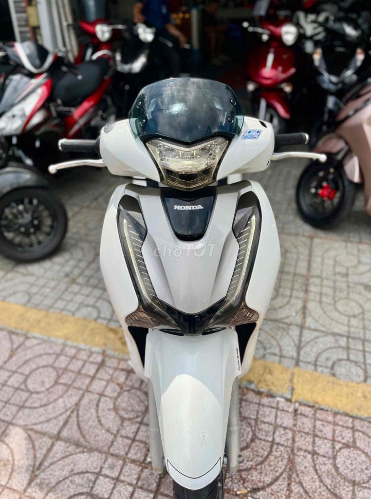 Honda SH 2017 - ảnh 1