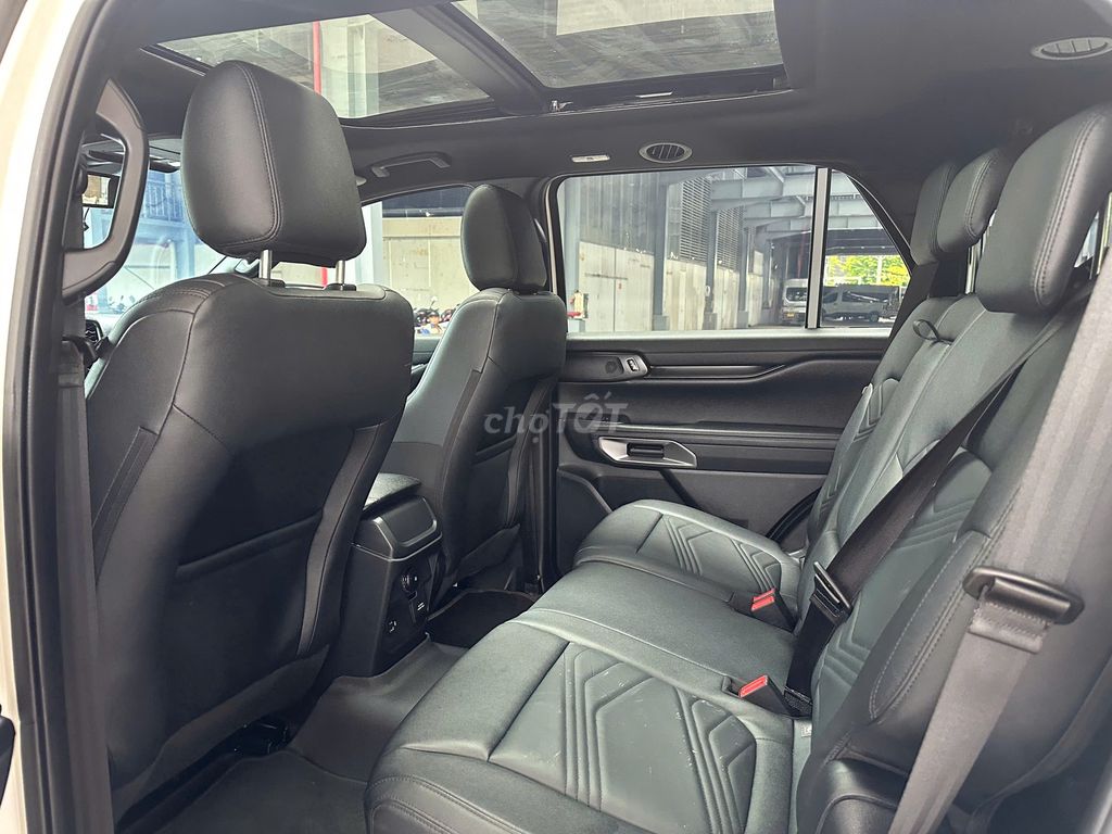 Ford Everest 2025 - ảnh 4