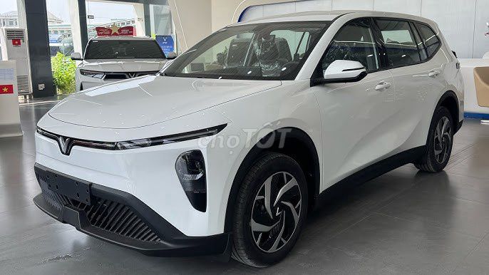 VinFast Limo Green - ảnh 2