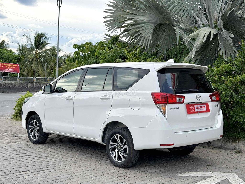 Toyota Innova 2.0E 2021 - ảnh 2