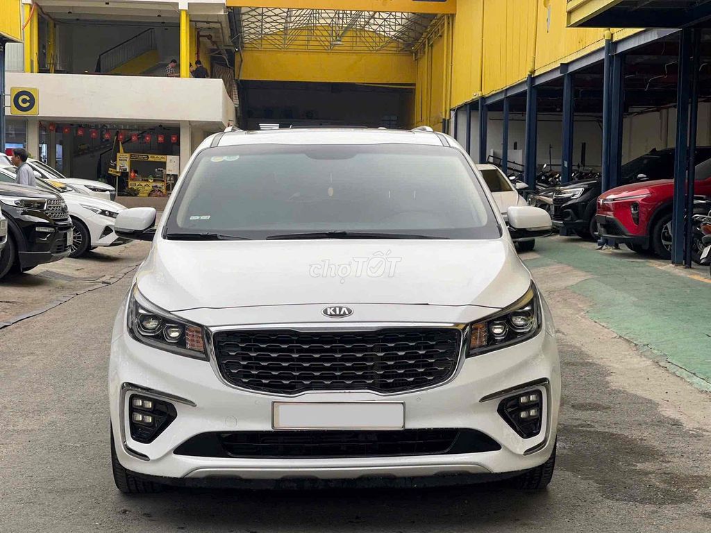 Kia Sedona - ảnh 1