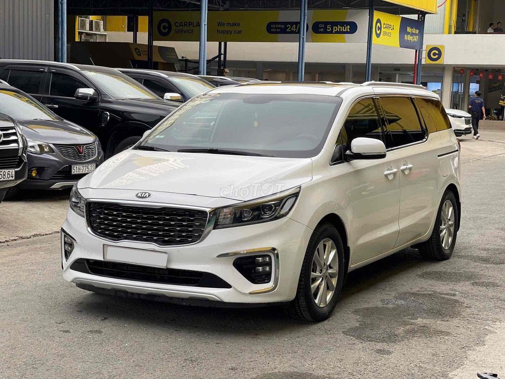 Kia Sedona - ảnh 2