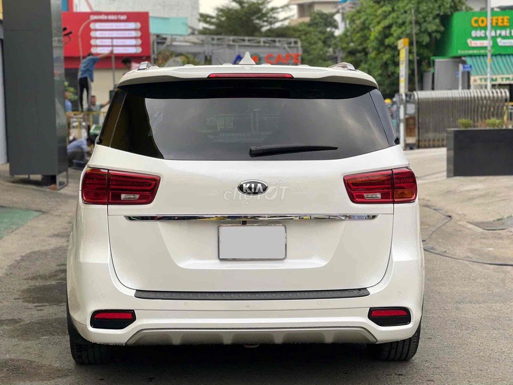 Kia Sedona - ảnh 4