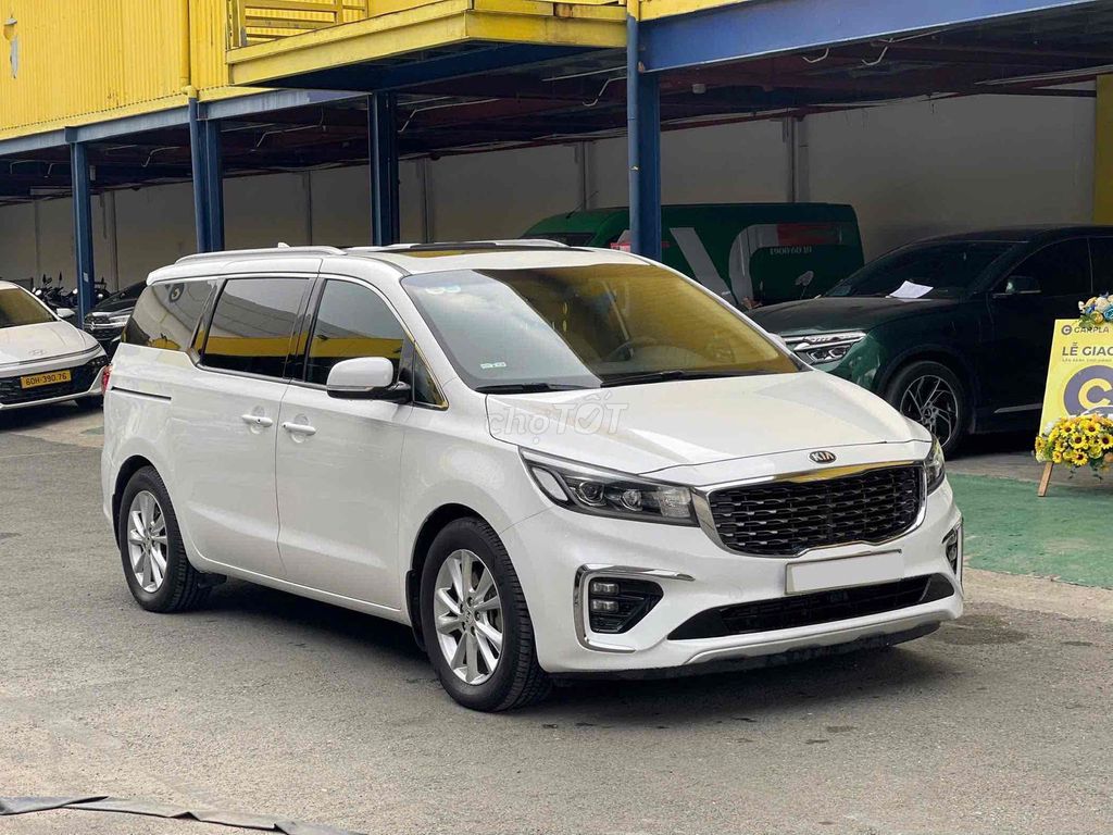 Kia Sedona - ảnh 5