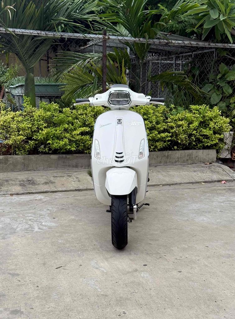 Vespa Sprint 2022 - ảnh 1