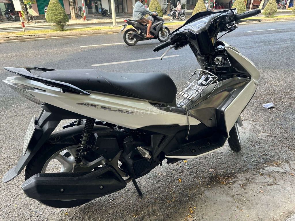 Honda Air Blade 2014 - ảnh 3
