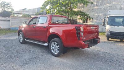 Isuzu 2026 - ảnh 1