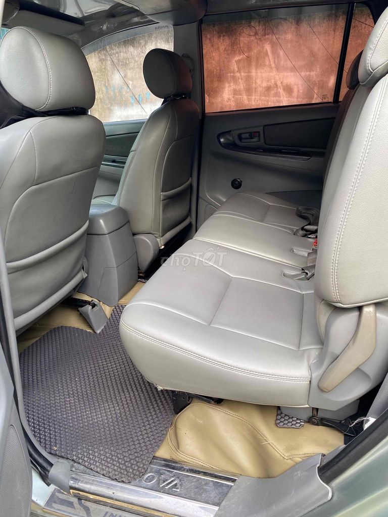 Toyota Innova 2006 - ảnh 4