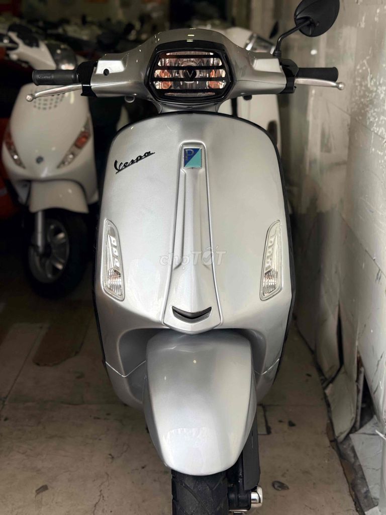 Piaggio Vespa 2015 - ảnh 1