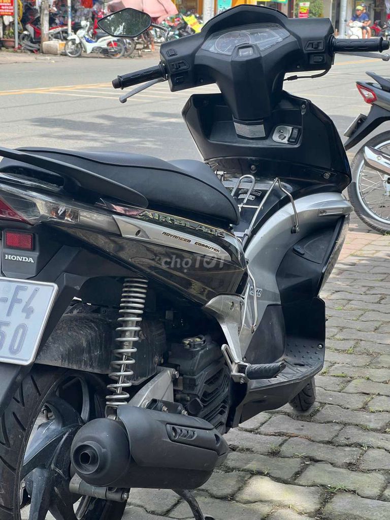 Honda Air Blade 2010 - ảnh 4