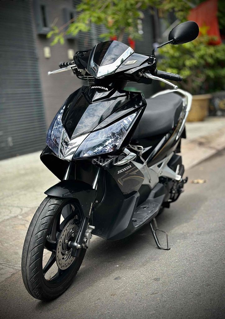 Honda Air Blade 2011 - ảnh 3