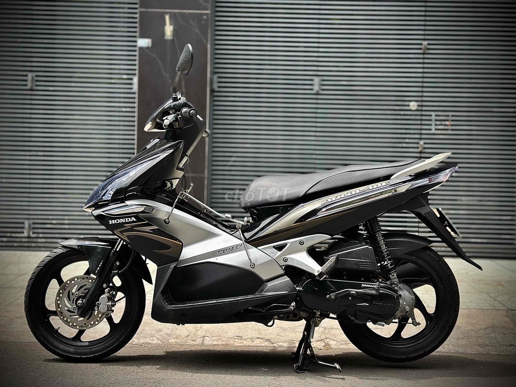 Honda Air Blade 2011 - ảnh 4