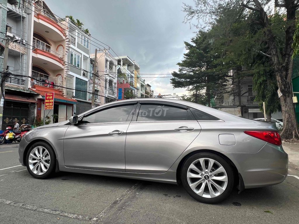 Hyundai Sonata 2011 - ảnh 3