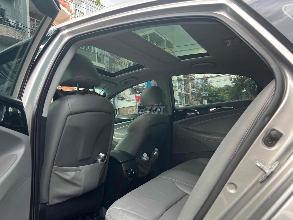Hyundai Sonata 2011 - ảnh 4
