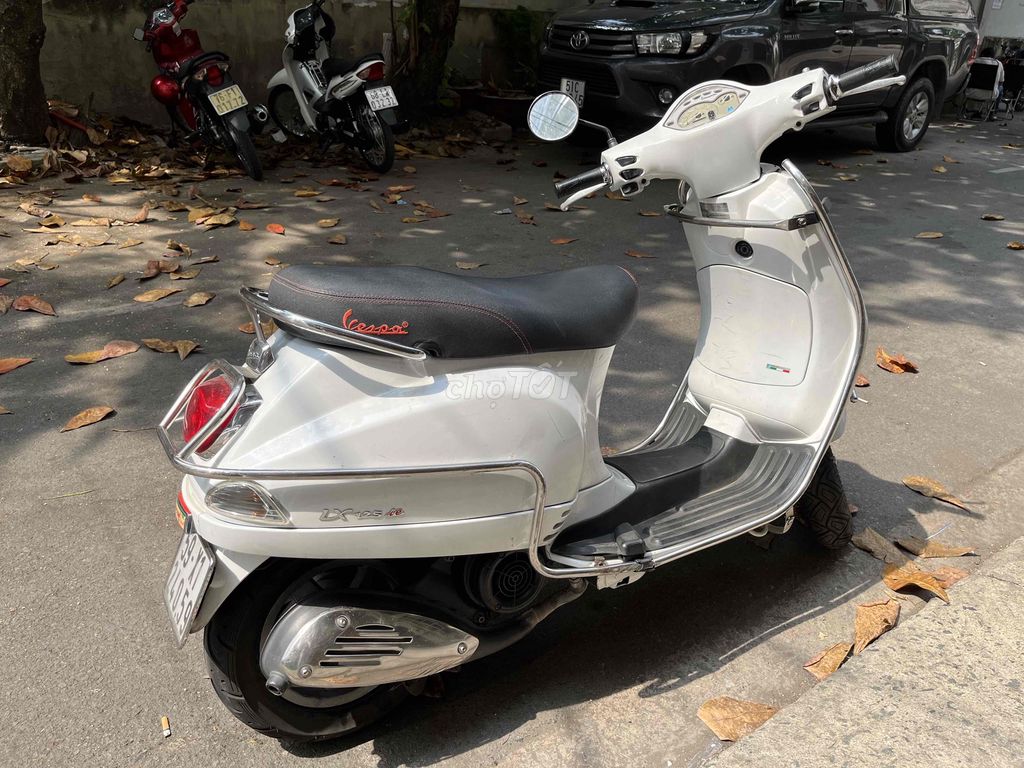 Piaggio Vespa 2012 - ảnh 3