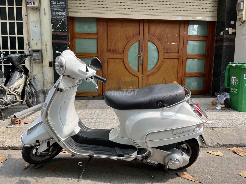 Piaggio Vespa 2012 - ảnh 5
