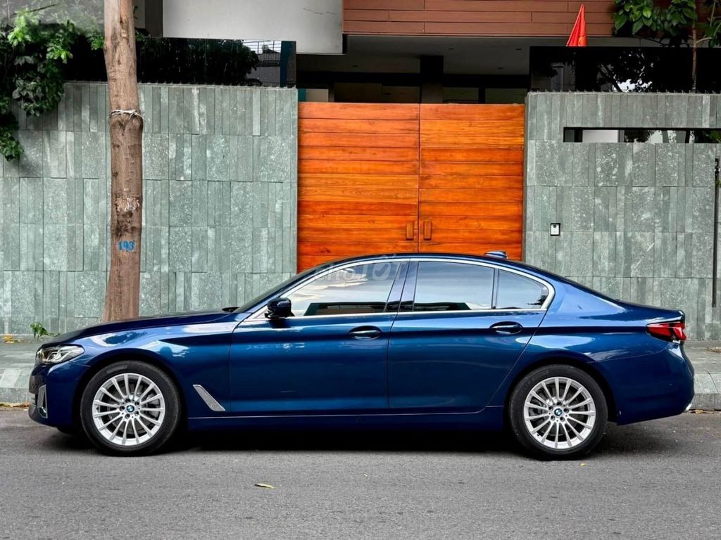 BMW 5 Series 2022 - ảnh 4