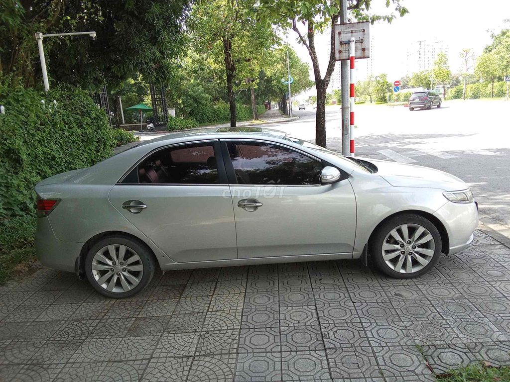 Kia Forte 2010 - ảnh 2